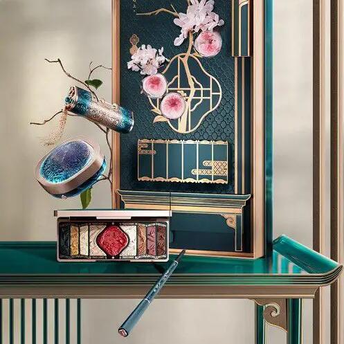 看花西子包裝設(shè)計如何提升品牌價值？