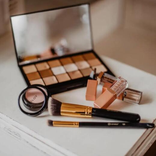 上?；瘖y品品牌全案策劃怎么做？